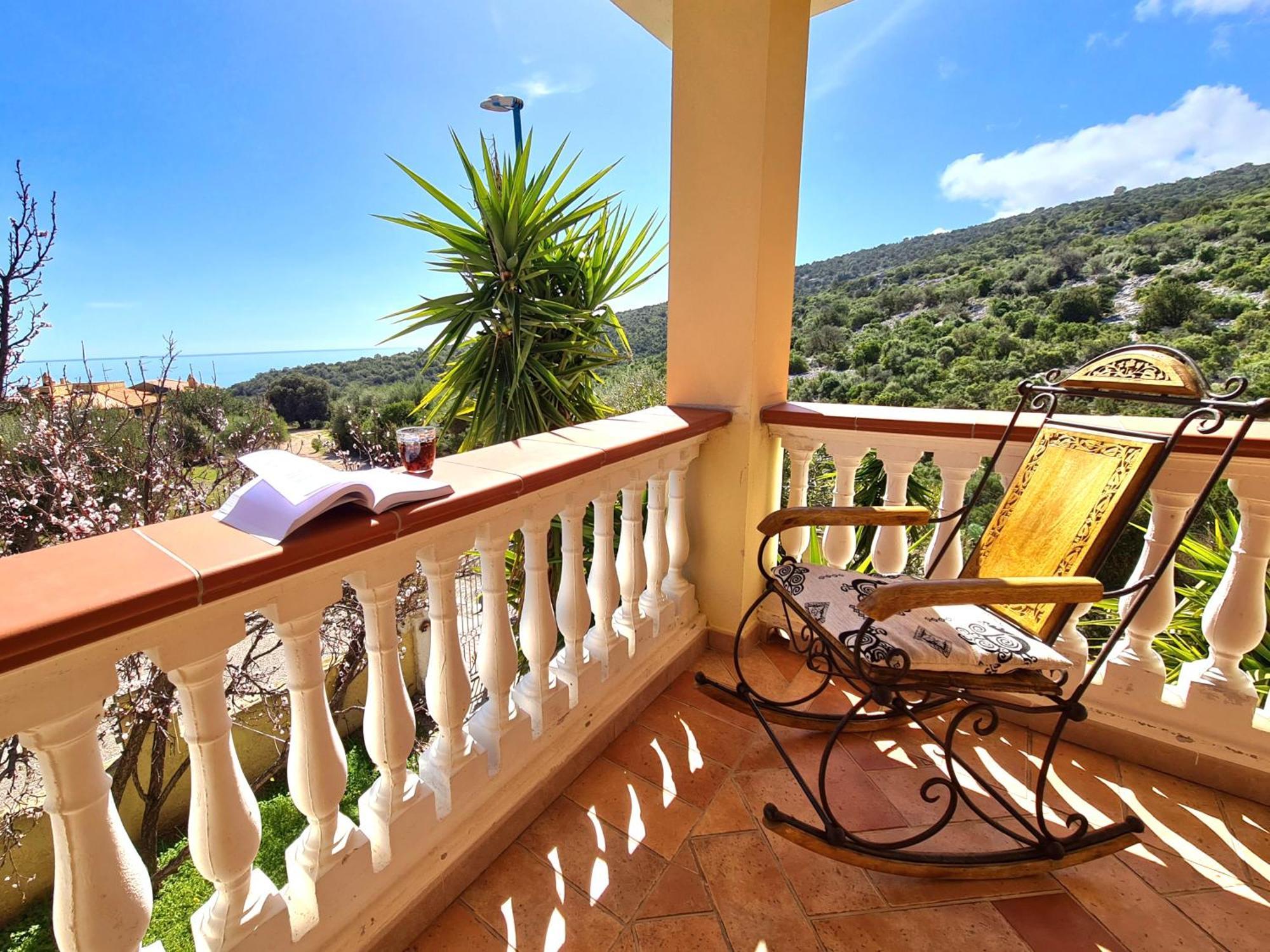 Vista Mare E Montagna Apartment Cala Gonone Ngoại thất bức ảnh