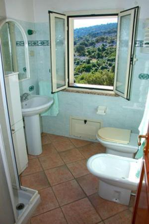 Vista Mare E Montagna Apartment Cala Gonone Ngoại thất bức ảnh